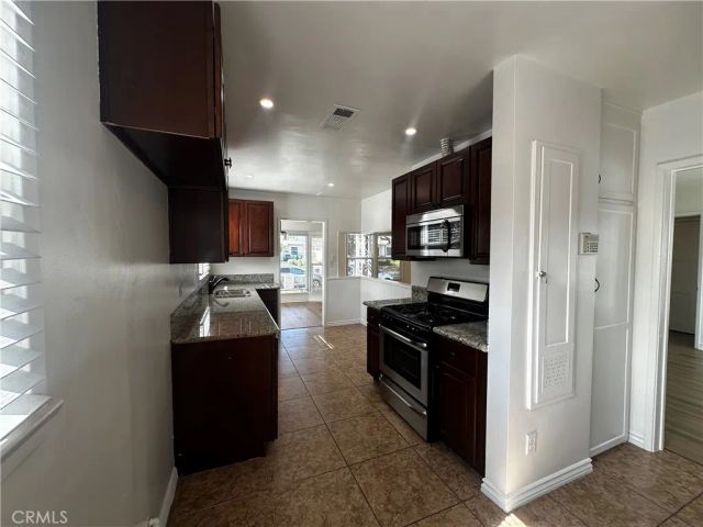 6108 Village Road, Lakewood, CA 90713