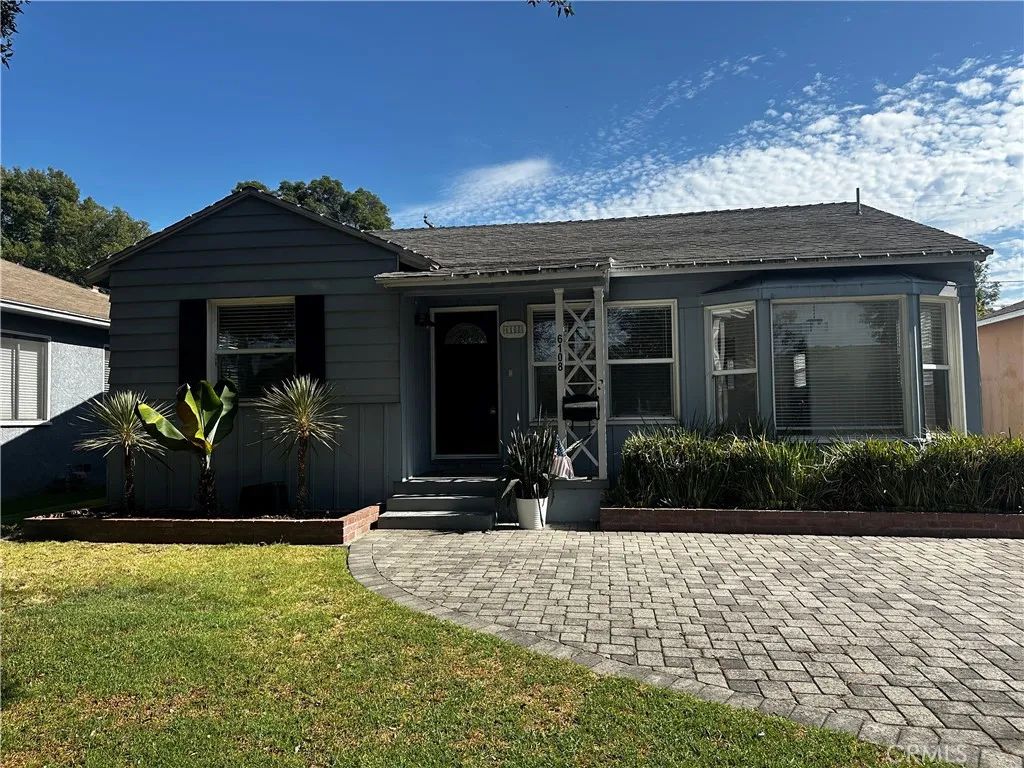 6108 Village Road, Lakewood, CA 90713