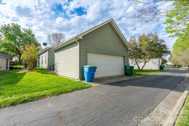 10030 Bishops Gate Boulevard, Pineville, NC 28134