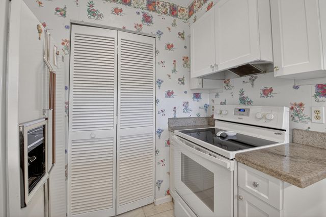 19197 Sabal Lake Drive, Boca Raton, FL 33434