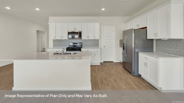 375 McGinty Meadow Drive, Lockhart, TX 78644