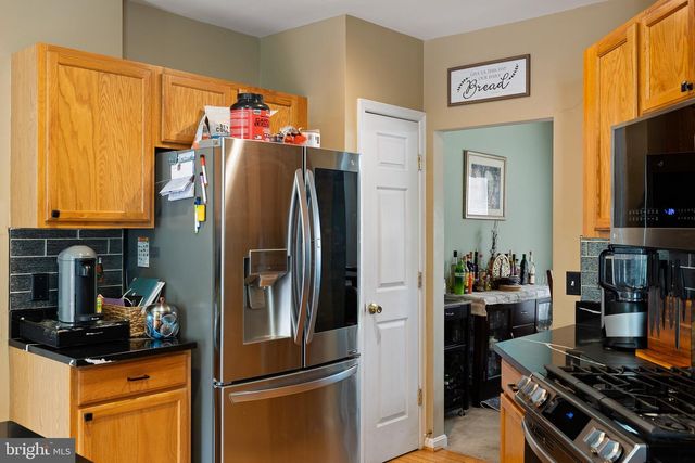 11 BUTTONWOOD CT, Newark, DE 19702