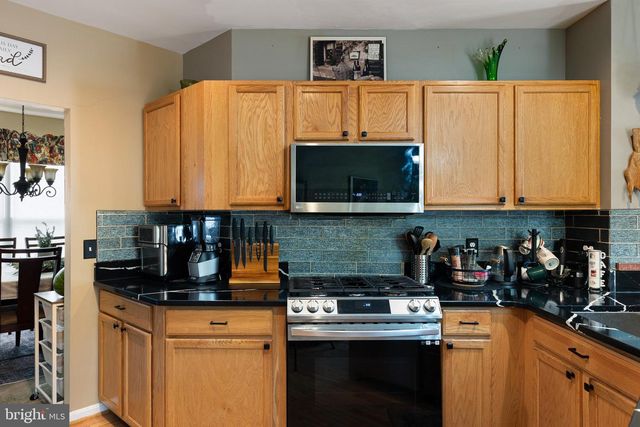 11 BUTTONWOOD CT, Newark, DE 19702