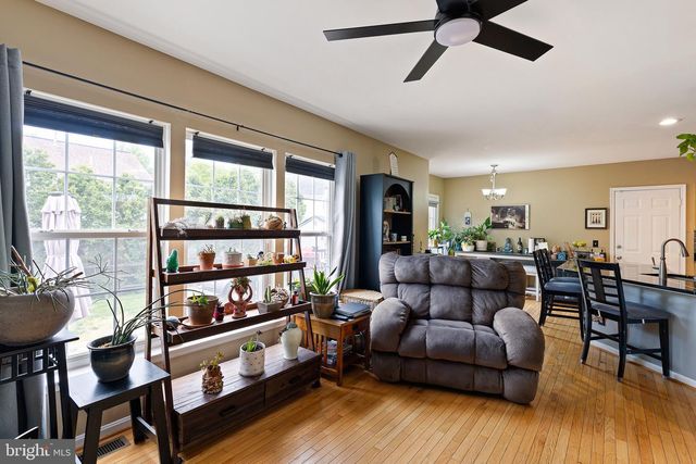11 BUTTONWOOD CT, Newark, DE 19702