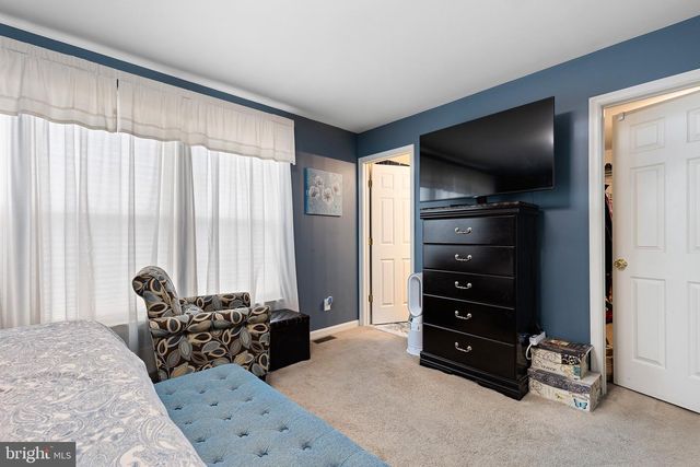11 BUTTONWOOD CT, Newark, DE 19702