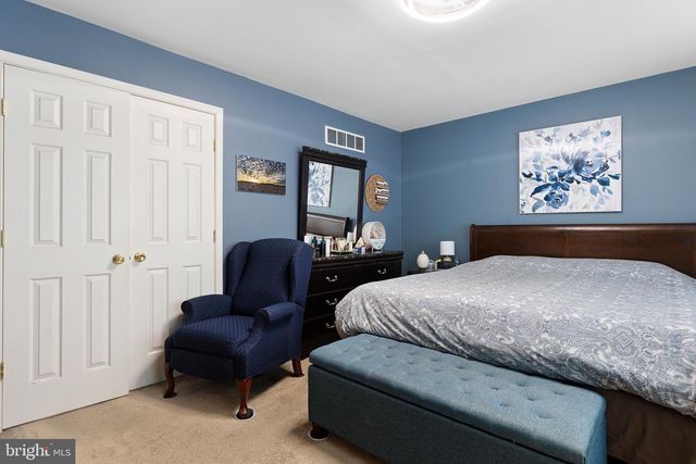 11 BUTTONWOOD CT, Newark, DE 19702