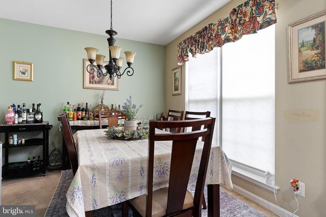 11 BUTTONWOOD CT, Newark, DE 19702
