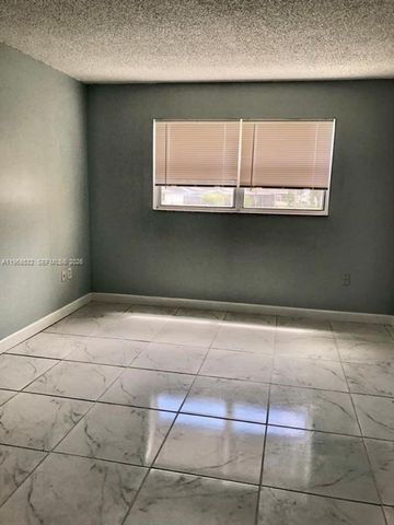 8135 Sunrise Lakes Blvd 205, Sunrise, FL 33322