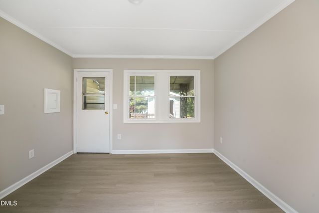 210 S Brevard Street, Selma, NC 27576