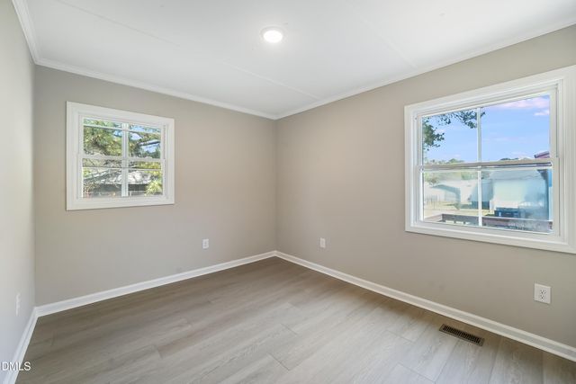 210 S Brevard Street, Selma, NC 27576