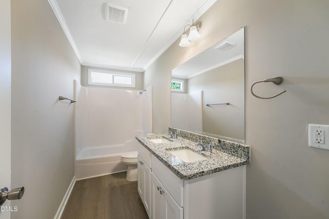 210 S Brevard Street, Selma, NC 27576