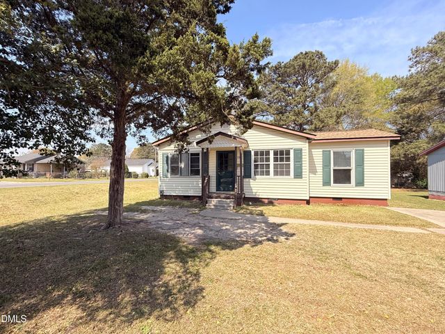 210 S Brevard Street, Selma, NC 27576