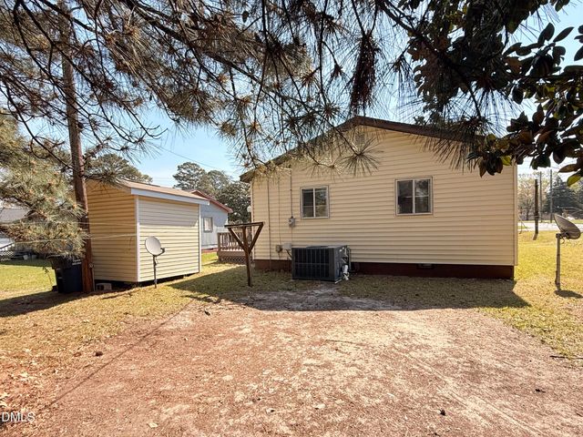 210 S Brevard Street, Selma, NC 27576