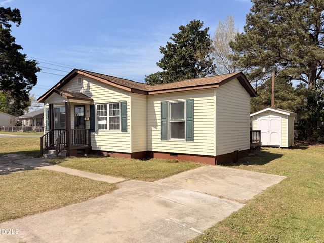 210 S Brevard Street, Selma, NC 27576