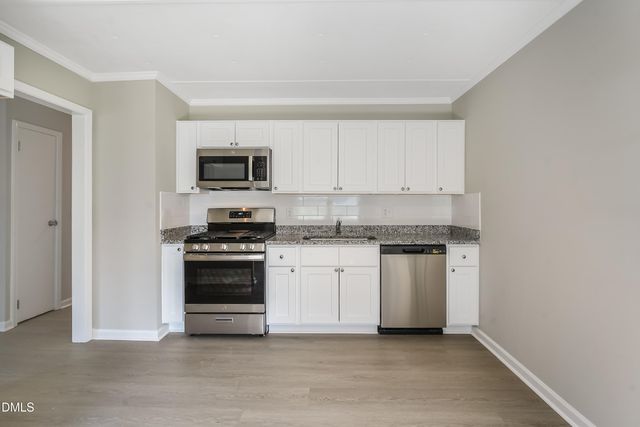 210 S Brevard Street, Selma, NC 27576