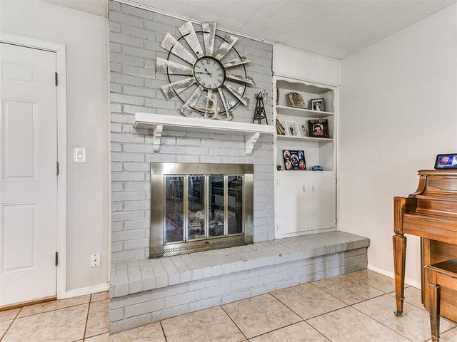 5209 W Tecumseh Road, Norman, OK 73072