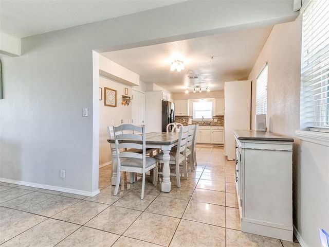 5209 W Tecumseh Road, Norman, OK 73072