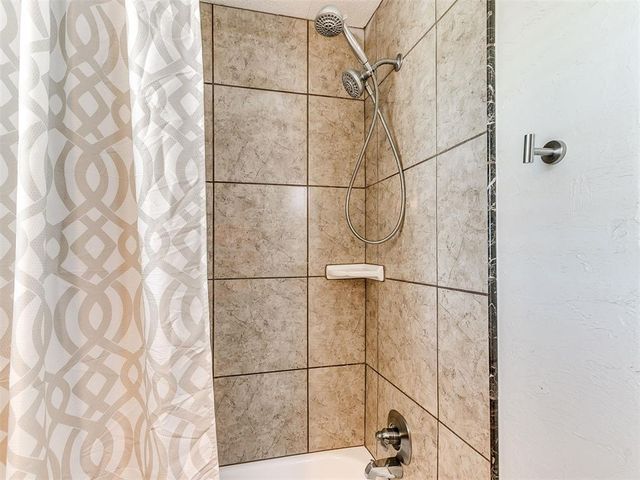 5209 W Tecumseh Road, Norman, OK 73072