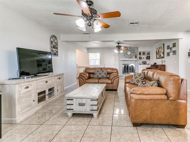 5209 W Tecumseh Road, Norman, OK 73072