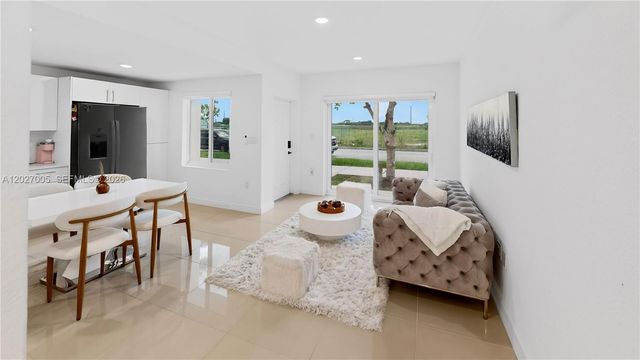 25813 SW 145th Ave, Homestead, FL 33032