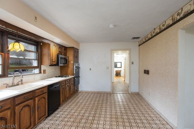 45 Blue Ridge Ave, Green Brook Twp., NJ 08812