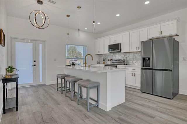 660 YARDLEY STREET SW, Palm Bay, FL 32908