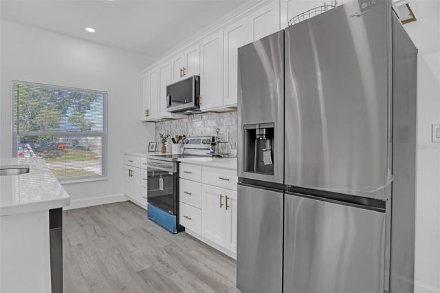 660 YARDLEY STREET SW, Palm Bay, FL 32908