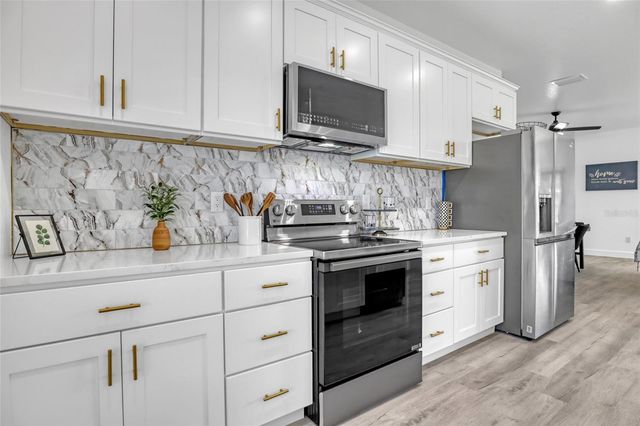 660 YARDLEY STREET SW, Palm Bay, FL 32908