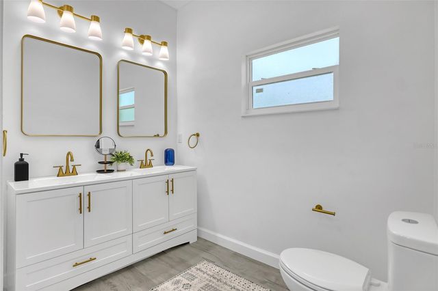 660 YARDLEY STREET SW, Palm Bay, FL 32908