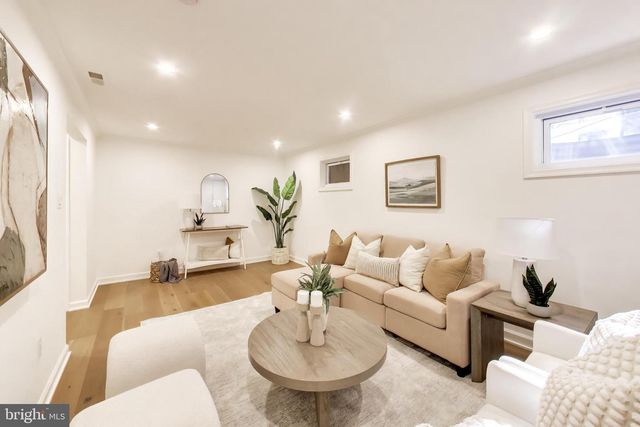 11608 PLEASANT MEADOW DR, North Potomac, MD 20878