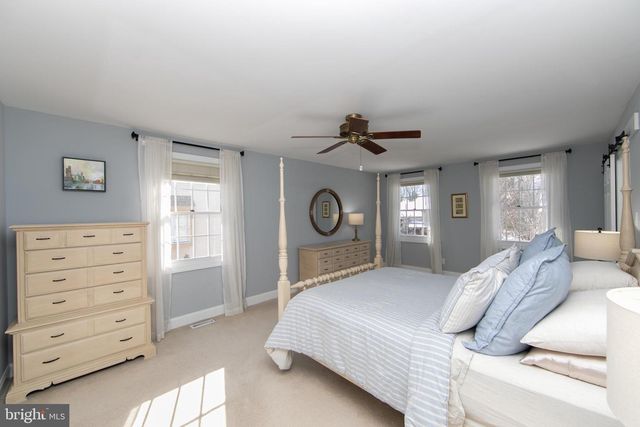 6 TEDDINGTON WAY, Mount Laurel, NJ 08054