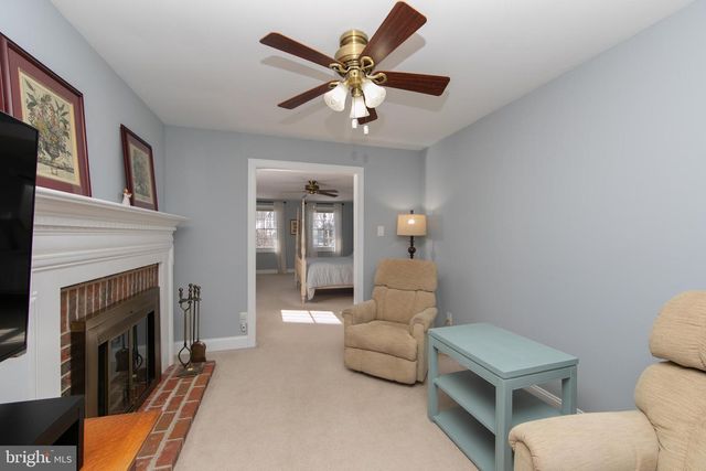 6 TEDDINGTON WAY, Mount Laurel, NJ 08054