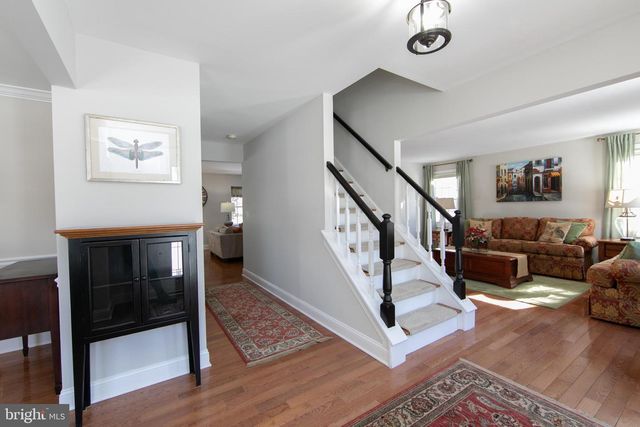 6 TEDDINGTON WAY, Mount Laurel, NJ 08054