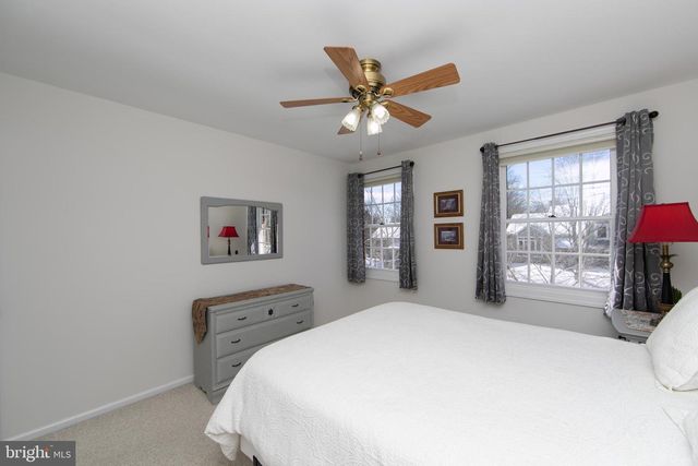 6 TEDDINGTON WAY, Mount Laurel, NJ 08054