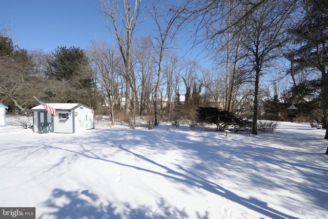 6 TEDDINGTON WAY, Mount Laurel, NJ 08054