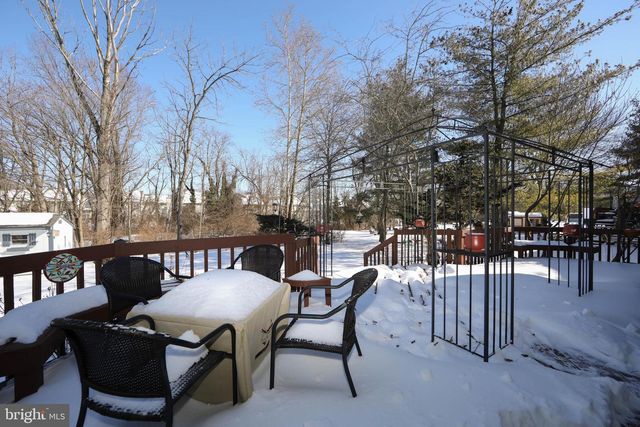 6 TEDDINGTON WAY, Mount Laurel, NJ 08054