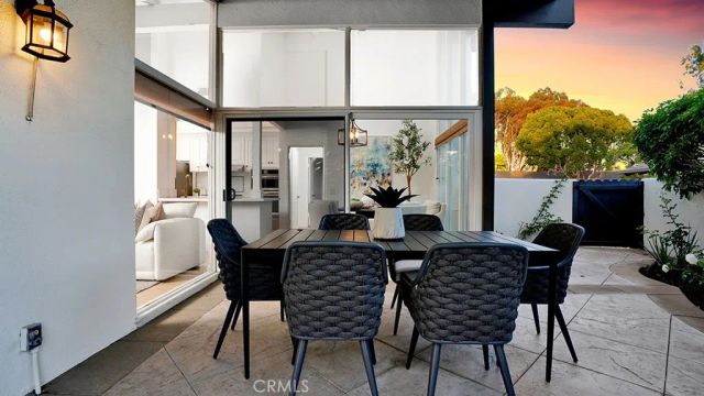 2211 Fortuna, Newport Beach, CA 92660