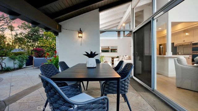 2211 Fortuna, Newport Beach, CA 92660