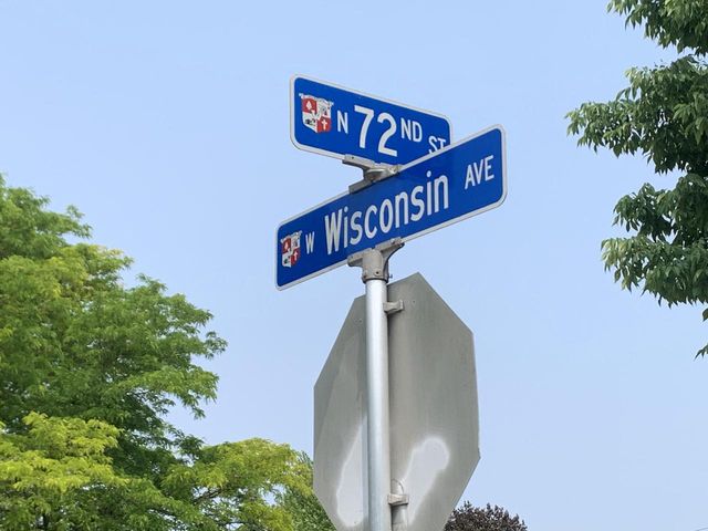 7102 W Wisconsin AVENUE, Wauwatosa, WI 53213