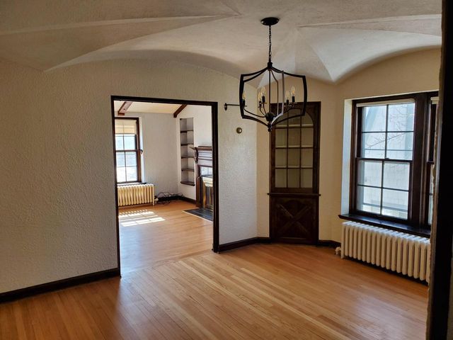 7102 W Wisconsin AVENUE, Wauwatosa, WI 53213