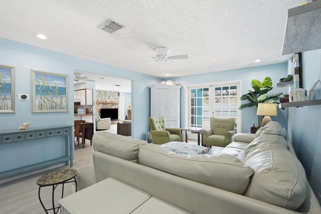3047 CASCADE DRIVE, Clearwater, FL 33761