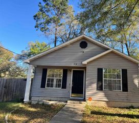 914 Crossway Road, Tallahassee, FL 32305