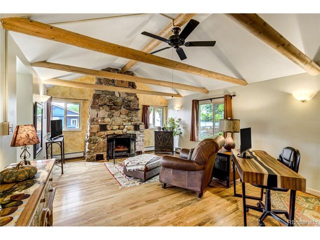 902 High Rd, Manitou Springs, CO 80829