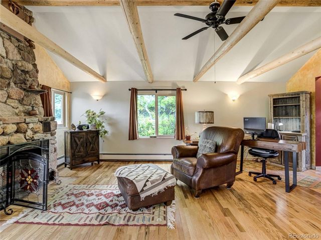 902 High Rd, Manitou Springs, CO 80829