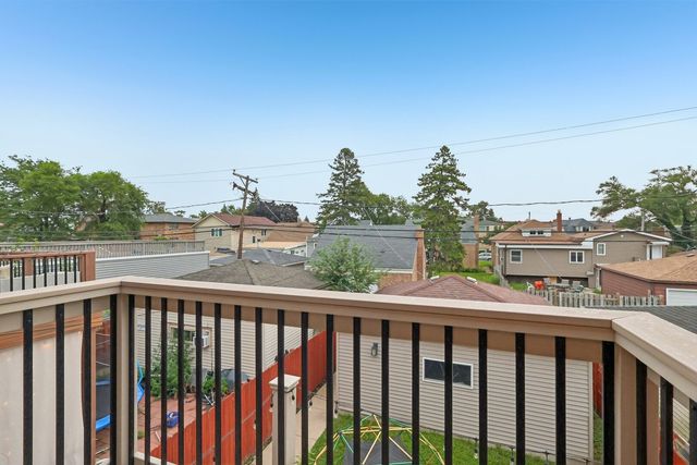 2811 N 75th Avenue, Elmwood Park, IL 60707