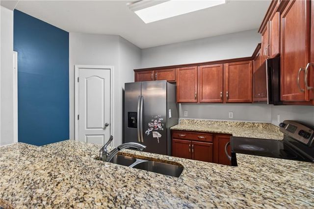 206 Blue Heron TRL, Carrollton, VA 23314