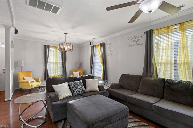 206 Blue Heron TRL, Carrollton, VA 23314