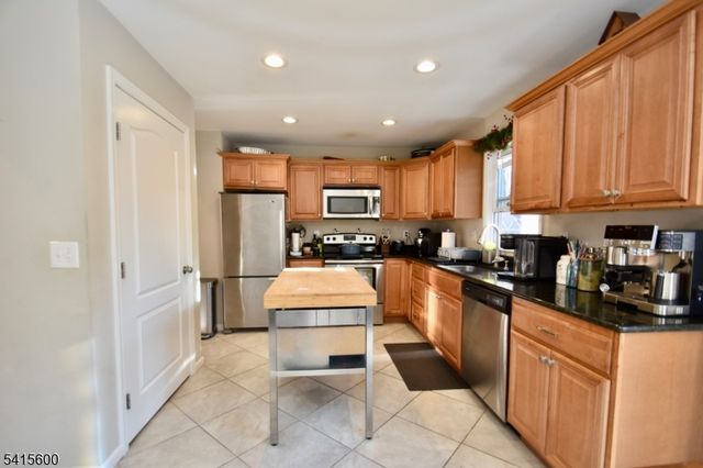 14 Tallahatchie Dr, Vernon Twp., NJ 07461