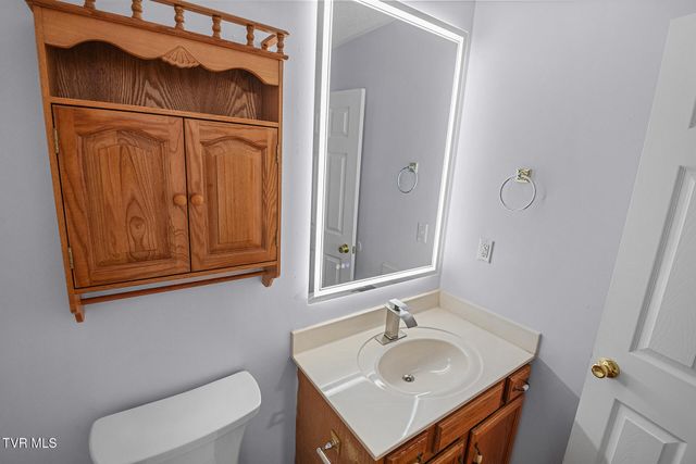 403 East M Street 403, Elizabethton, TN 37643