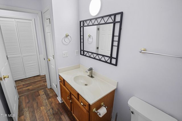 403 East M Street 403, Elizabethton, TN 37643